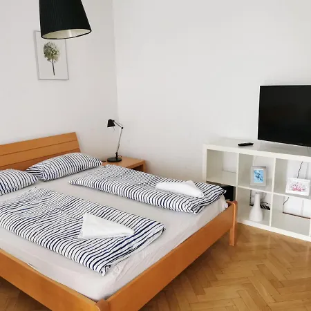 Centre With A Balcony And Free Parking Apartman *