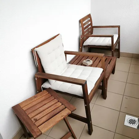 Apartment Centre With A Balcony And Free Parking