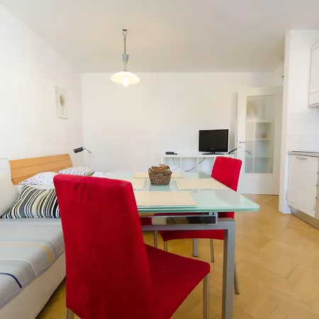 Centre With A Balcony And Free Parking Ljubljana