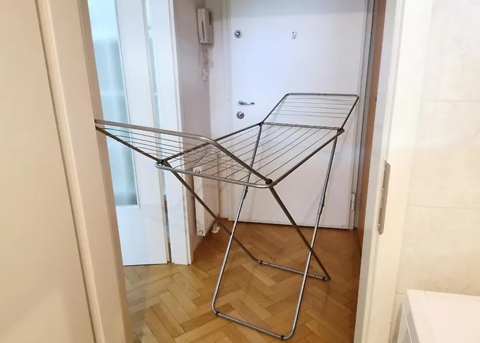 Centre With A Balcony And Free Parking Λιουμπλιάνα