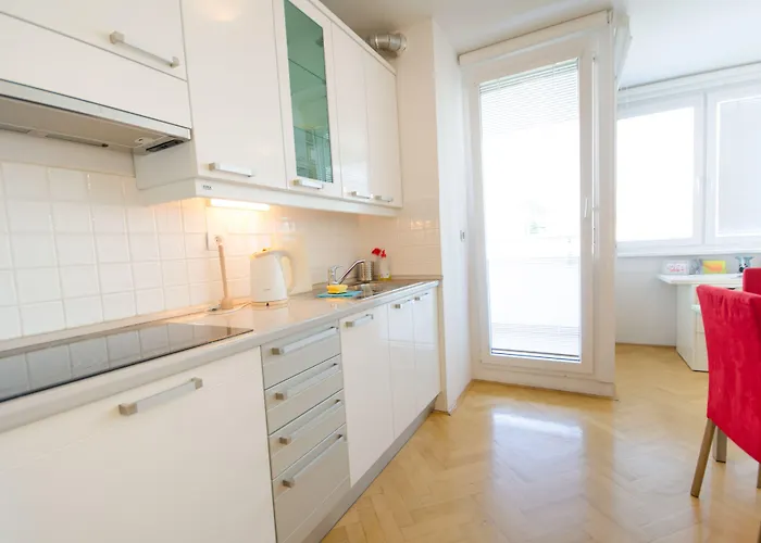 Centre With A Balcony And Free Parking