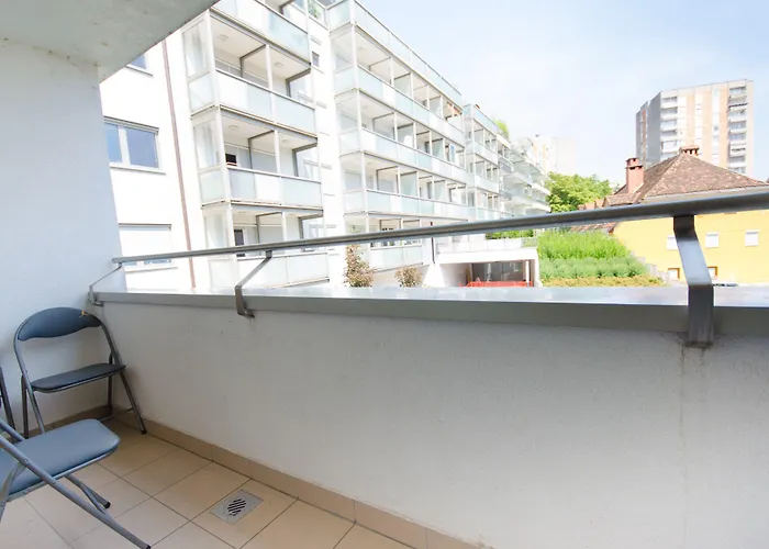 شقة Centre With A Balcony And Free Parking