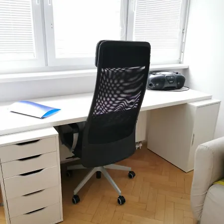 Centre With A Balcony And Free Parking * Laibach