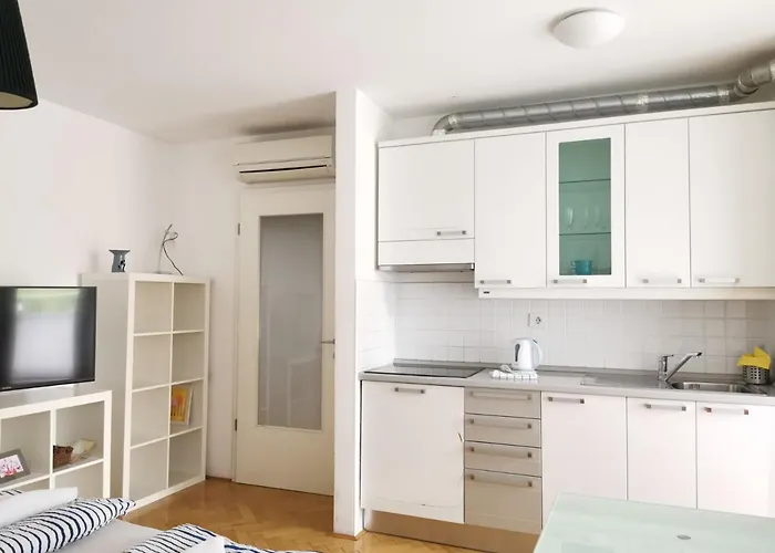 Centre With A Balcony And Free Parking Apartman Ljubljana